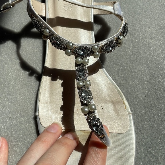 David’s Bridal sandals, crystal and pearl embellishment on strap size 6 - Picture 3 of 5